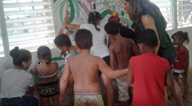 LA BELLE ACTION DE LEONA ROSE et MARINE AU CENTRE MISÉRICORDE DE CUBA.