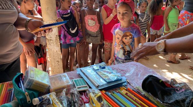 NOS AMIS DE L’ASSOCIATION « PENS OF CHILDREN » RÉPONDENT PRESENT SUITE AUX RAVAGES DE LA TORNADE SUR L’ÎLE ET PARTICIPENT AU GOUTER/DONATION AU CENTRE MISÉRICORDE DE CUBA.