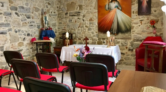 Préparation des 12 jours de célébration en honneur du Sacré Cœur du Père Éternel et Sa Miséricorde.