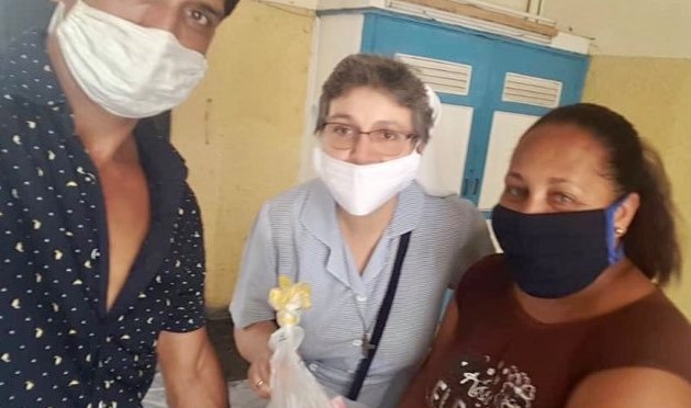 DISTRIBUTION DE MÉDICAMENT DANS LA COMMUNAUTÉ &laquo;&nbsp;AMOUR DE DIEU&nbsp;&raquo; DE LA HAVANE.